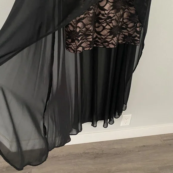 Dress - Picture 4 of 7